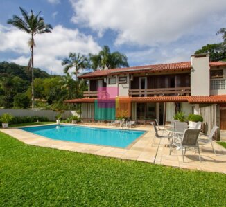 Casa em condomínio em Joinville, Saguaçu - Condomínio Parc de France