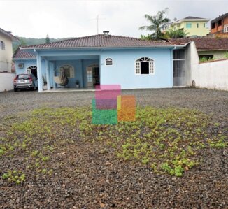 Casa Comercial e Residencial em Joinville, Iririú